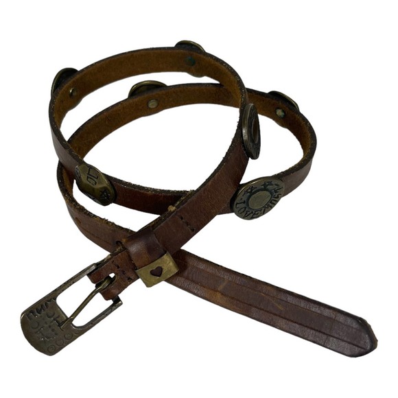 Vintage Guess Leather Embellished Belt Small Boho Narrow Love Medallion Festival - Picture 1 of 6